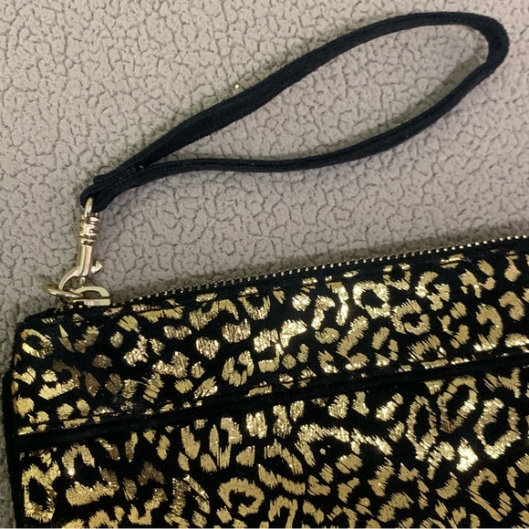 Love Express gold foil leopard print black wristlet NWOT OBO - Picture 6 of 8
